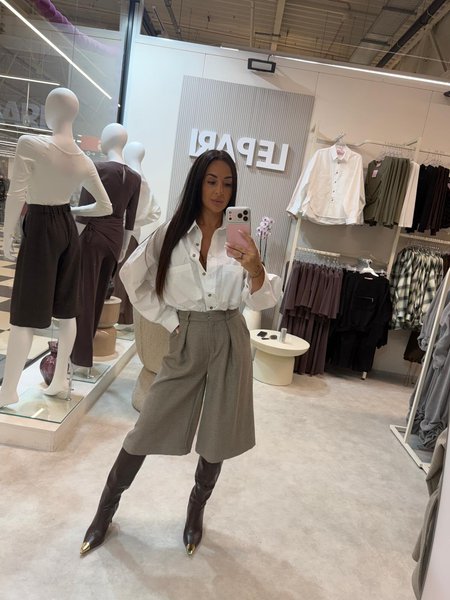 Spodnie Bermudy Eleganckie Le Pari Beżowe